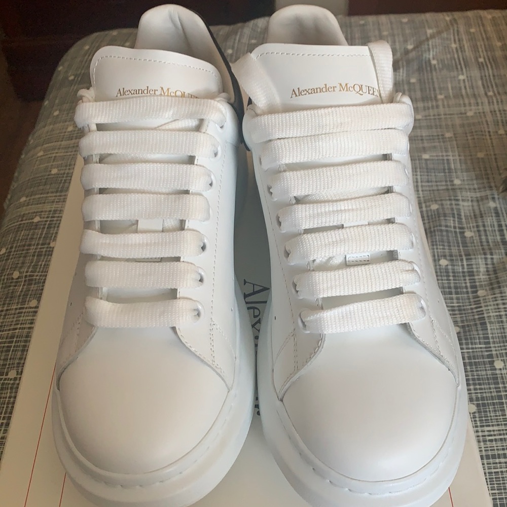 Alexander McQueen white/black